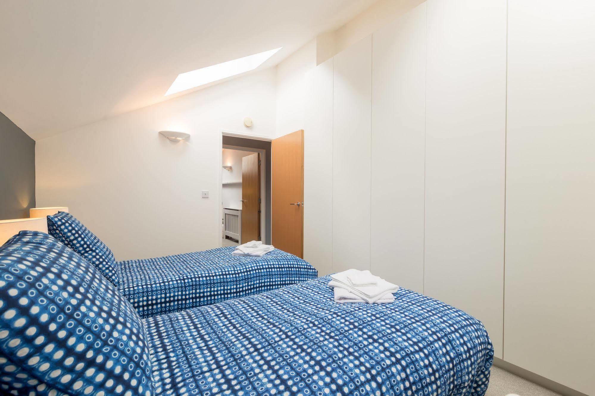 Seagull Lane Serviced Apartment London Exteriör bild