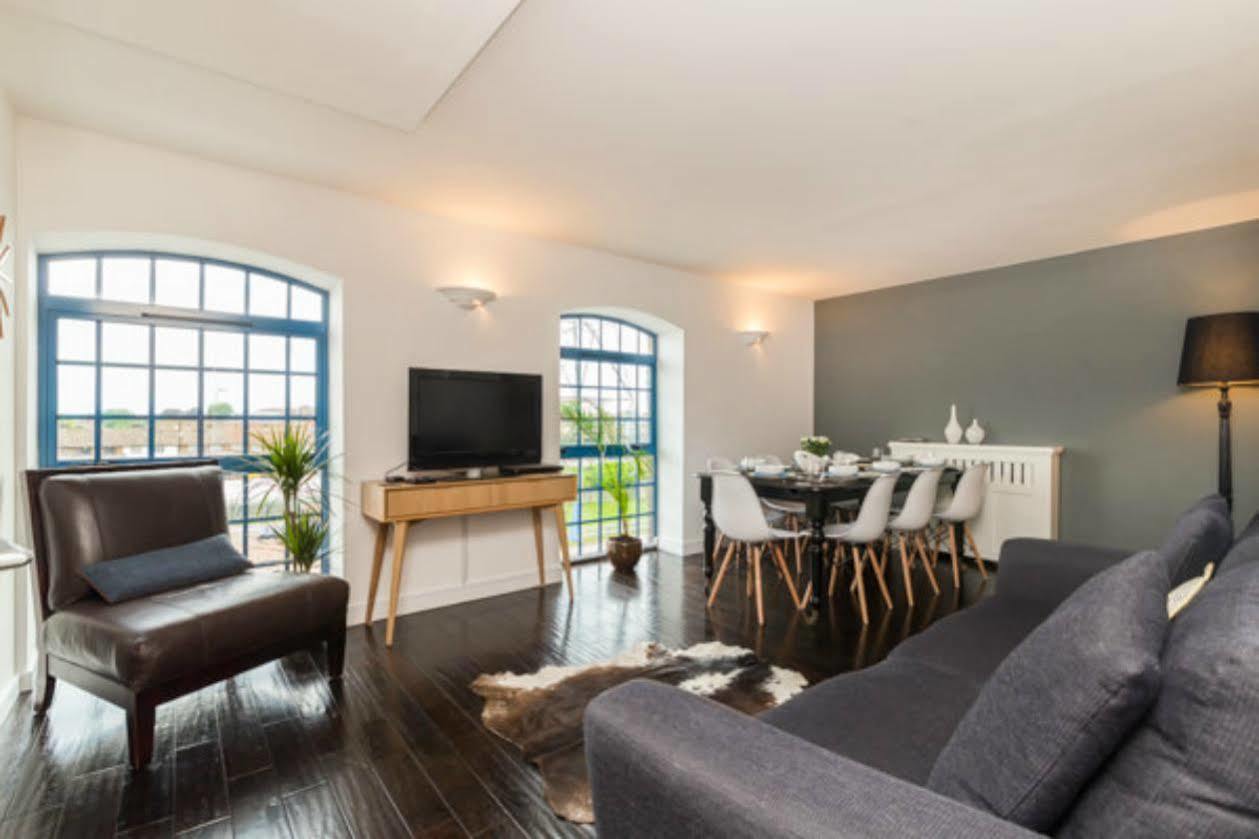 Seagull Lane Serviced Apartment London Exteriör bild